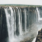 Zimbabwe (Victoria Falls im Okt.)