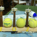 -> Tennisballteelichtromantik! Spielen, Sätzen & Sieg feiern. :)