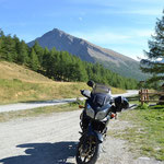 V-Strom auf Schotterfahrt