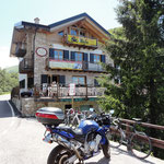 Parkplatz mit Blick zum Gardasee