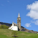 Kirche auf der Anhöhe bei Laste