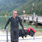 Kaffeepause am Königssee. In die Warteschlange zur Schiffahrt über den See reihen wir uns nicht ein.