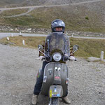 Mutige Donna mit 125 LML Star Roller