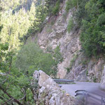 Kurven und Felsen