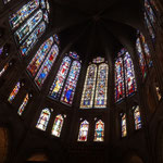 レオン大聖堂の有名なステンドグラス。噂にたがわず美しい。
