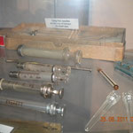 Spritzen in verschieden Groessen (Syringes in different sizes)