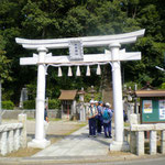品濃村の鎮守白旗神社