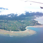 鹿児島空港→奄美空港　奄美の海は山の緑が映り込んで美しいグリーン！