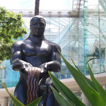 Statue vor dem Convencion Center