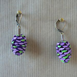 Boucle d'oreille "pomme de pin"