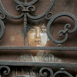 Camille Claudel. Née à Fère-en-Tardenois, elle passe son enfance non loin de Soissons, à Villeneuve-sur-Fère avant de débuter sa carrière de sculpteur.