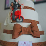 Pastel para Boda en cuernavaca morelos cafe con novios en Motocicleta