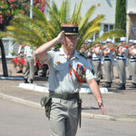 Le colonel Desmuelles à la tête des troupes lors du défilé