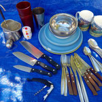 dishes and kitchenware for 2-4 persons