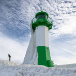 Ob er den Leuchtturm noch gefunden hat? Man weiß es nicht. Wir sind zufrieden und glücklich. Perfektes Wetter, tolle Motive. Es war einfach schön auf Rügen! Tschüß! Bis zum nächsten Mal.