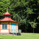 Der chinesische Pavillon ist einer von mehreren exotisch-romantischen Häusern im Schlosspark.
