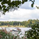 Der Obelisk im Schlossgarten ist weithin gut sichtbar.