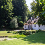 Hier nun endlich das Schloss. Es ist tatsächlich Dänemarks kleinstes Schloss und auch eher ein Herrensitz.