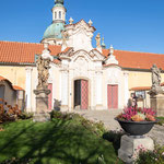 Oh hier war es sehr angenehm ruhig: der Wallfahrtsort St. Maria vom Siege auf dem Weißen Berg. Wir waren hier beinahe alleine, denn das Kloster ist doch etwas vom Trubel der Großstadt entfernt.