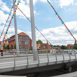 Beim Umrunden des Plauer Sees durchfährt man die Inselstadt Malchow. Die Drehbrücke, ...