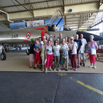 Visite d'un groupe de séniors de Saint Appolinaire de la patrouille Breitling suite à la visite du site de la base.