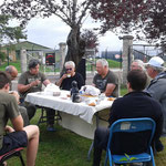 Petit déjeuner entre adhérents et le musée du véhicule militaire