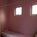 新しい診察室の内装はピンク色