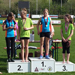 Josi 2. Platz / Viktoria 3. Platz (U12) Kugelstoßen