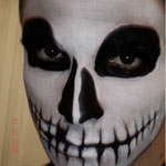 Maquillage artistique: le squelette