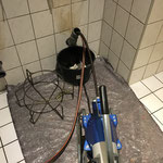 Elektromechanische Reinigung des Rohres