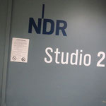 in das Studio ... NDR TV Studio 2, Studio für die Sendung "Mein Nachmittag" ... / on the way to the NDR studio 2, television studio for the live broadcast of "Mein Nachmittag" ...