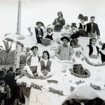 La cavalcade de Sauvian - Archives Andrée Crouzat - memoiredesauvian.fr