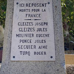 Le tombeau des soldats de Sauvian : détail de la plaque - Photo Didier Bibard 2023 - memoiredesauvian.fr