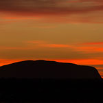 Uluru from the west at sunrise (Uluru Kata Tjuta Nationalpark, Northern Territory, Australia) © Stephan Stamm