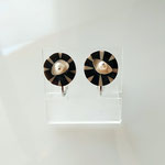 clip on earrings - horn (possibly) button, silver & pearl　角(多分）ボタンのイヤリング（ボタン、シルバー、淡水パール）