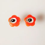 earrings - vintage plastic button, silver & onyx　　ヴィンテージプラスチックボタンのピアス（ボタン、シルバー、オニキス）