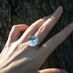 set of two rings - a waterlily-shaped silver ring with a pearl and a simple silver ring with a pearl　二連シルバーリング：蓮の葉リングとパールリング