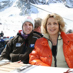 Michaela May und das Blue Planet TV Team treffen Skisprung-Olympiasieger Gregor Schlierenzauer