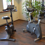 Fitnessraum Reha Center Dess Neumarkt mit Fitnessgeräten