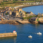 (photo : http://www.barfleur.fr/barfleur-vue-aerienne-port-soir-2/)