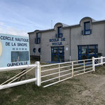 (photo : http://www.hoteldelaplagequineville.com/237-tourisme/372-club-de-voile-a-quineville.html)