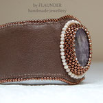 120€. Bracelet by FLAUNDER «Amethyst Chocolate» with natural amethyst and milk crystals.