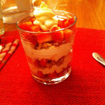 Luise's birthday dessert: Erdbeer Mascarpone Graham Cracker Layer!
