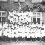 Vers 1912 - Société de gymnastique : Ligue ???Se trouvent sur cette photo :Jules Hulin-Fernand Hemberg-Lambert-Jonet-Léon Dury-Louis Dessart (le chef au milieu assis)-Omé-Bucquoi-Omer Montoisy