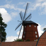 Diese Windmühle befindet sich im Zentrum am Västervikshamnen.