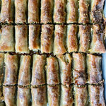 Baklawa rolls sans gluten arrosés de sirop sucré