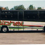 Décoration de bus à l'aérographe Michel