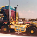 Décoration de camion de course à l'aérographe