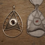 #Amulett geträumt gezeichnet verwirklicht- Silber/Rubin