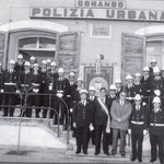 1995-P.zza del Popolo. Il sindao G.Geraci con il corpo delle guardie municipali